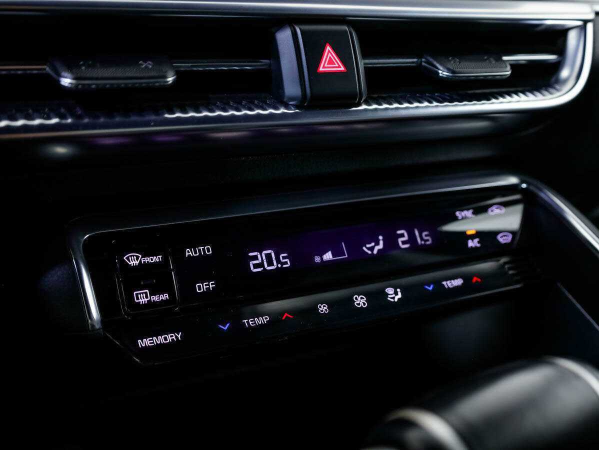 Купить Kia K5 с пробегом. Фото: #17