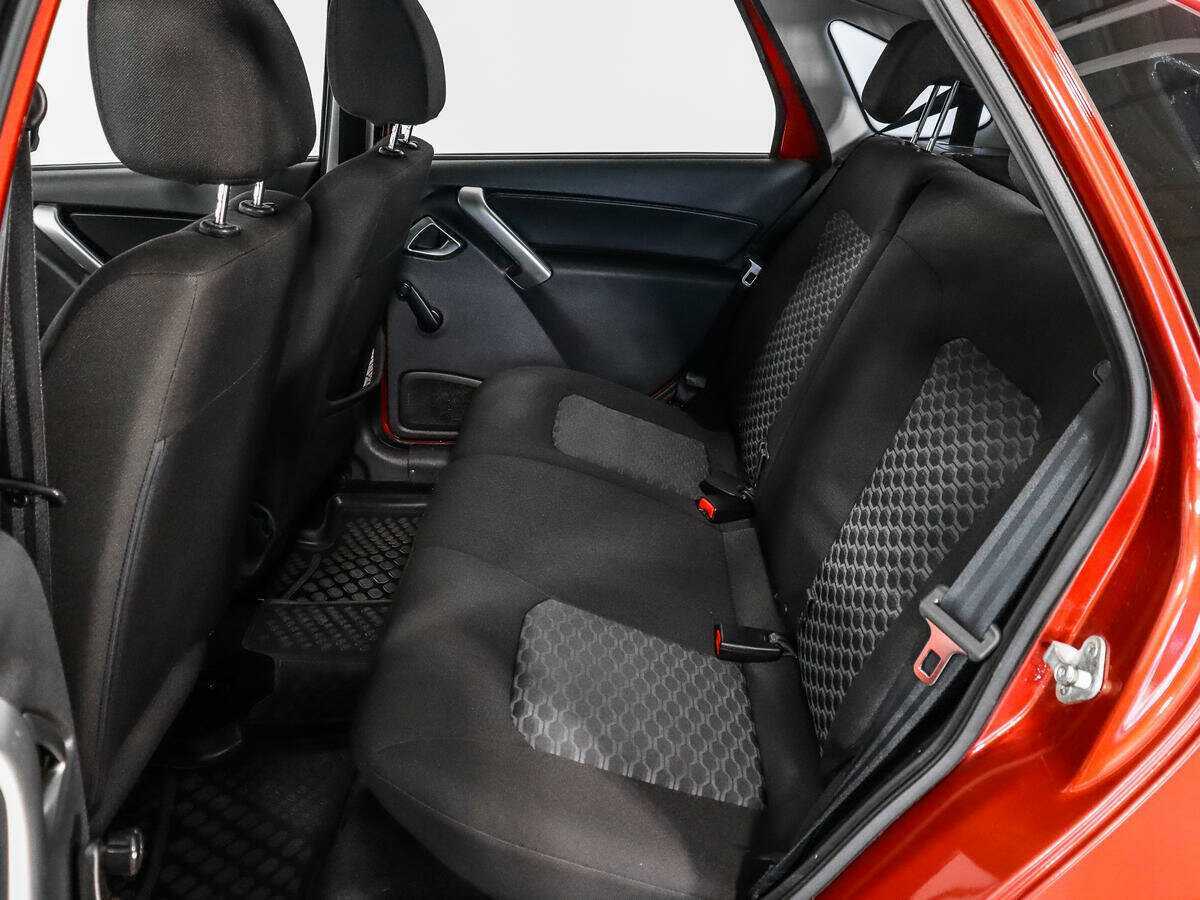 Купить Lada (ВАЗ) Granta с пробегом. Фото: #9