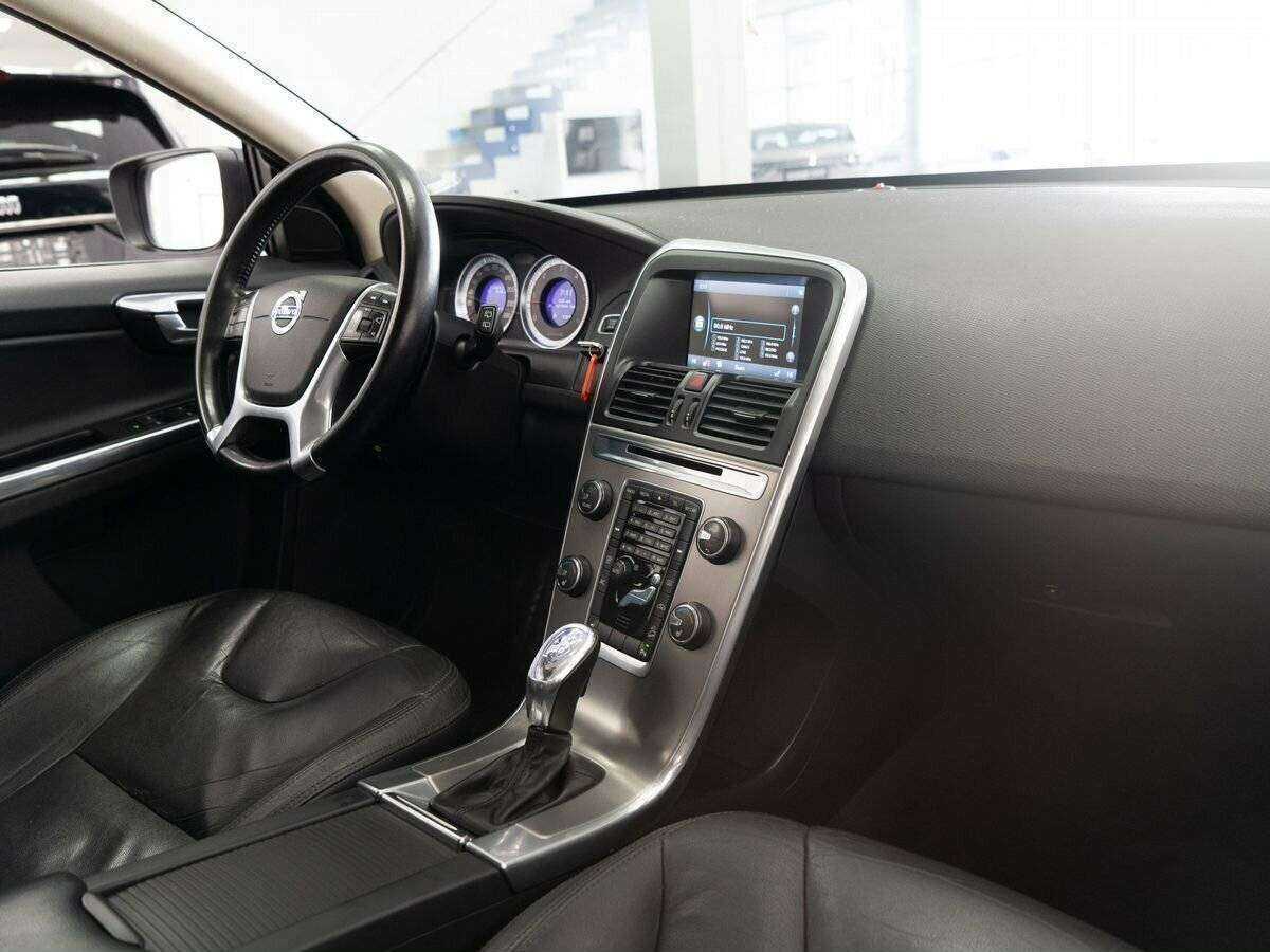 Купить Volvo XC60 с пробегом. Фото: #16