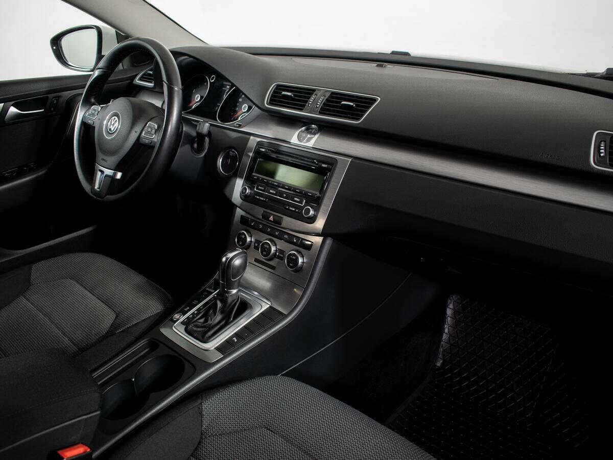 Купить Volkswagen Passat с пробегом. Фото: #7