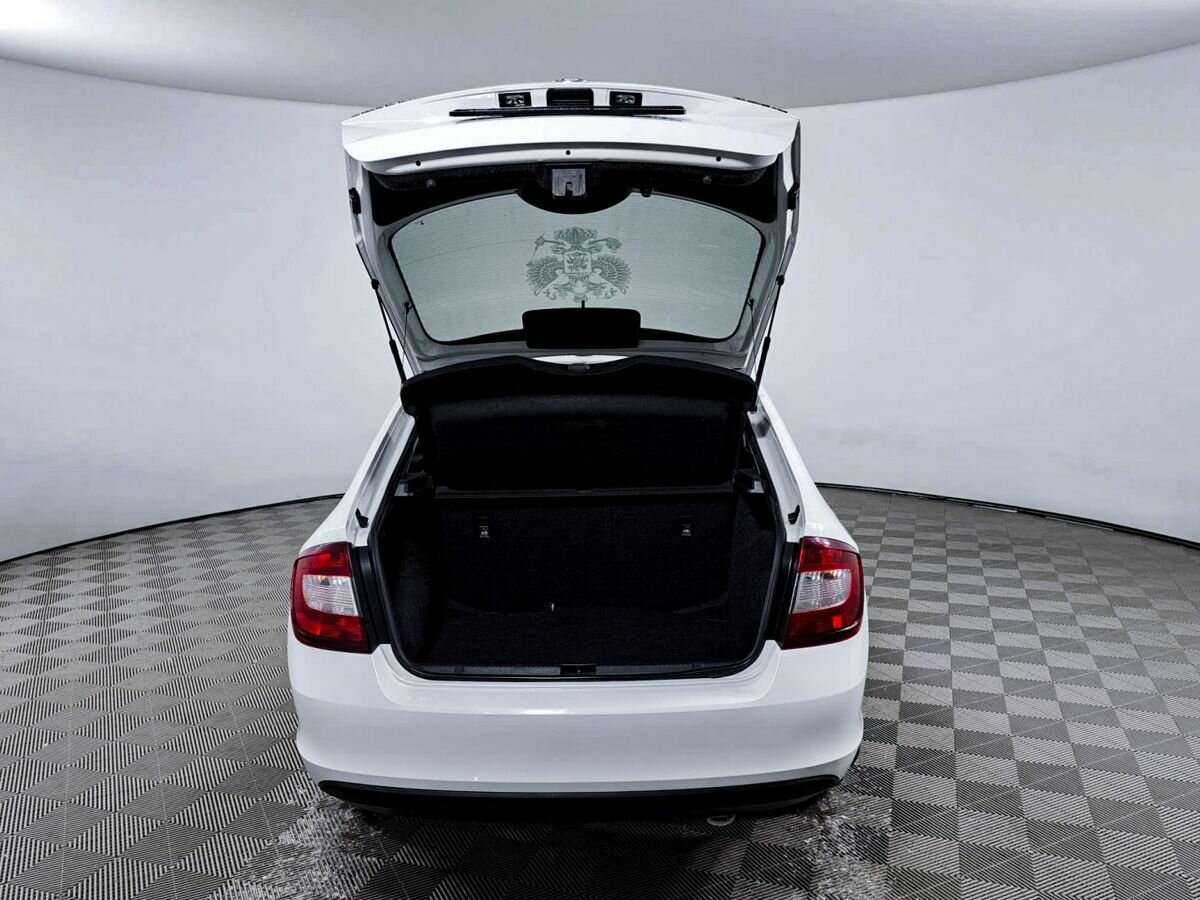 Купить Skoda Rapid с пробегом. Фото: #9