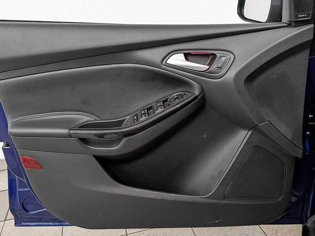 Купить Ford Focus с пробегом. Фото: #18