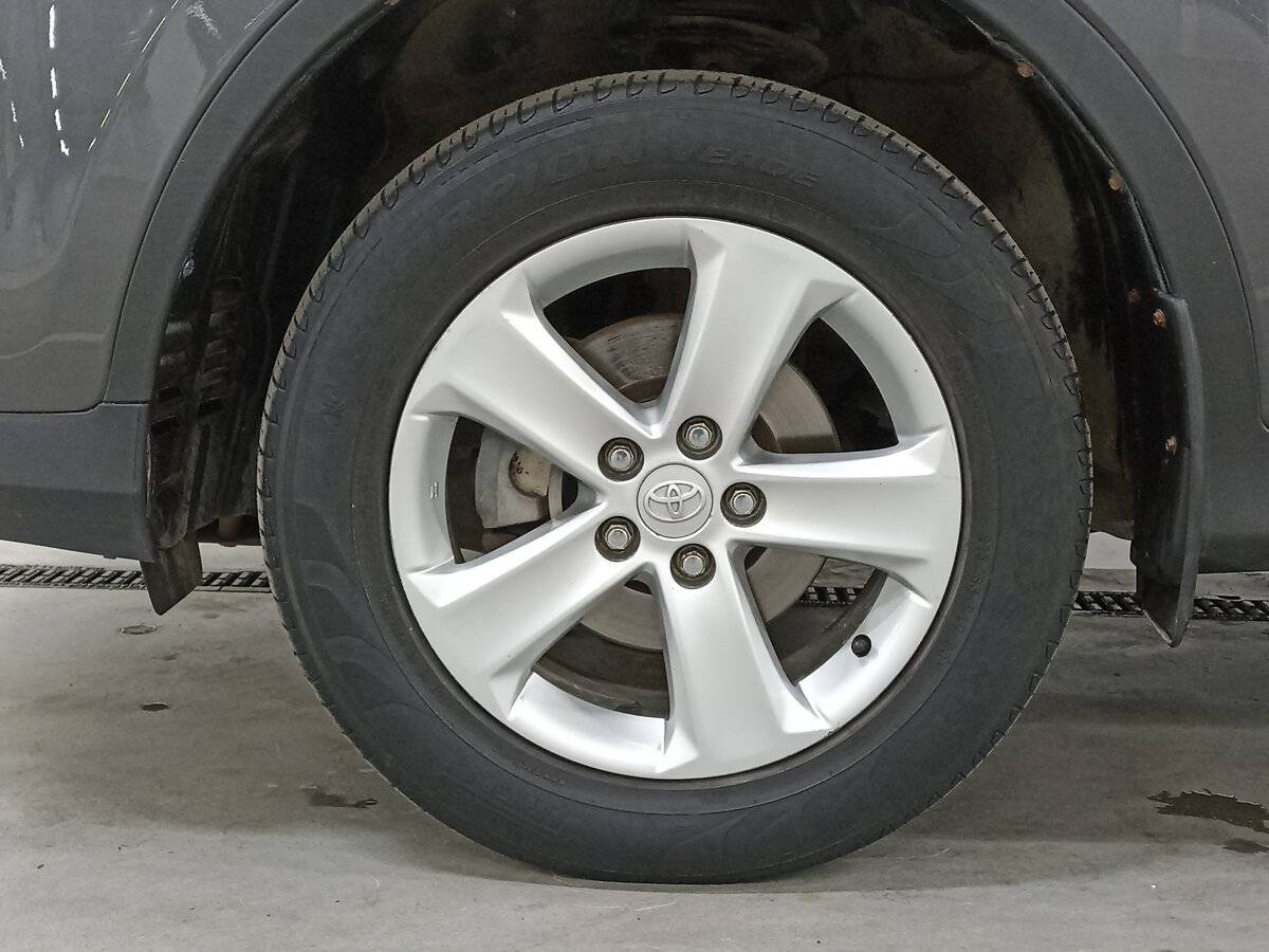 Купить Toyota RAV4 с пробегом. Фото: #17