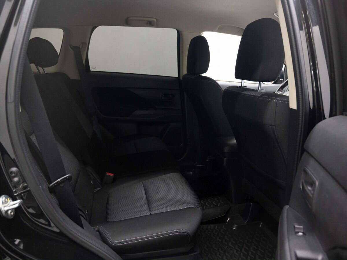 Купить Mitsubishi Outlander с пробегом. Фото: #9