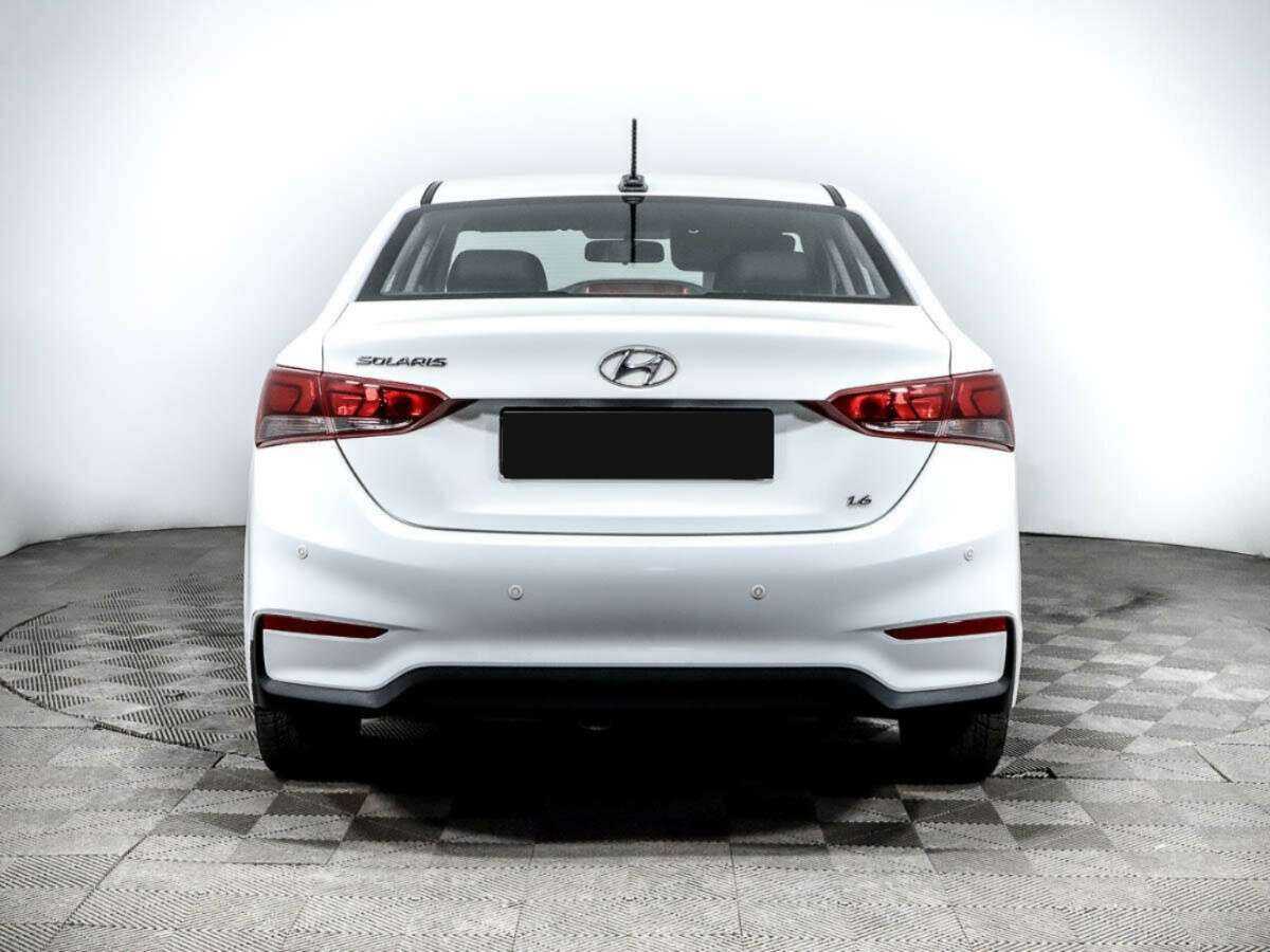 Купить Hyundai Solaris с пробегом. Фото: #4