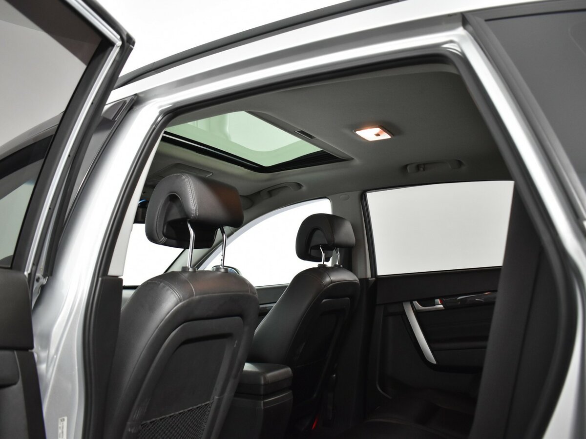 Купить Chevrolet Captiva с пробегом. Фото: #9