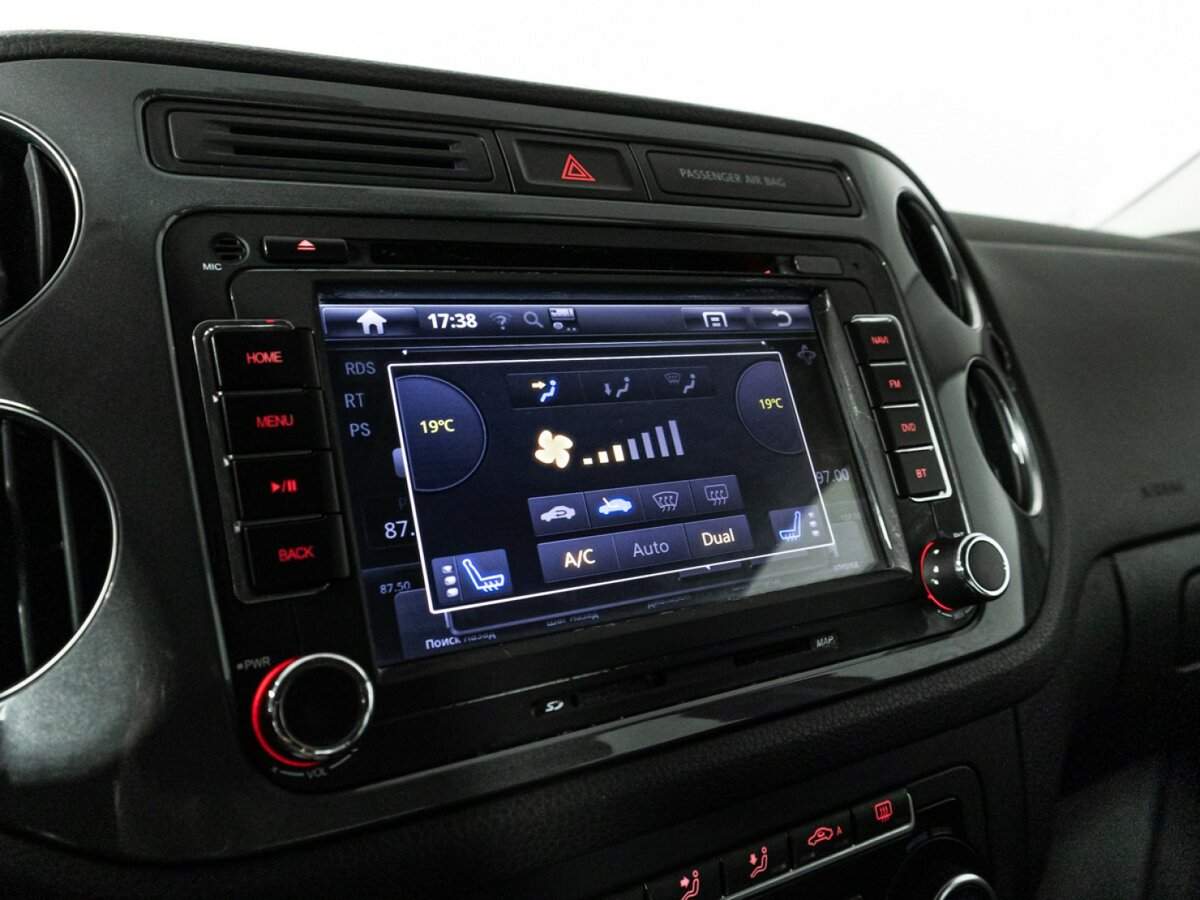 Купить Volkswagen Tiguan с пробегом. Фото: #16