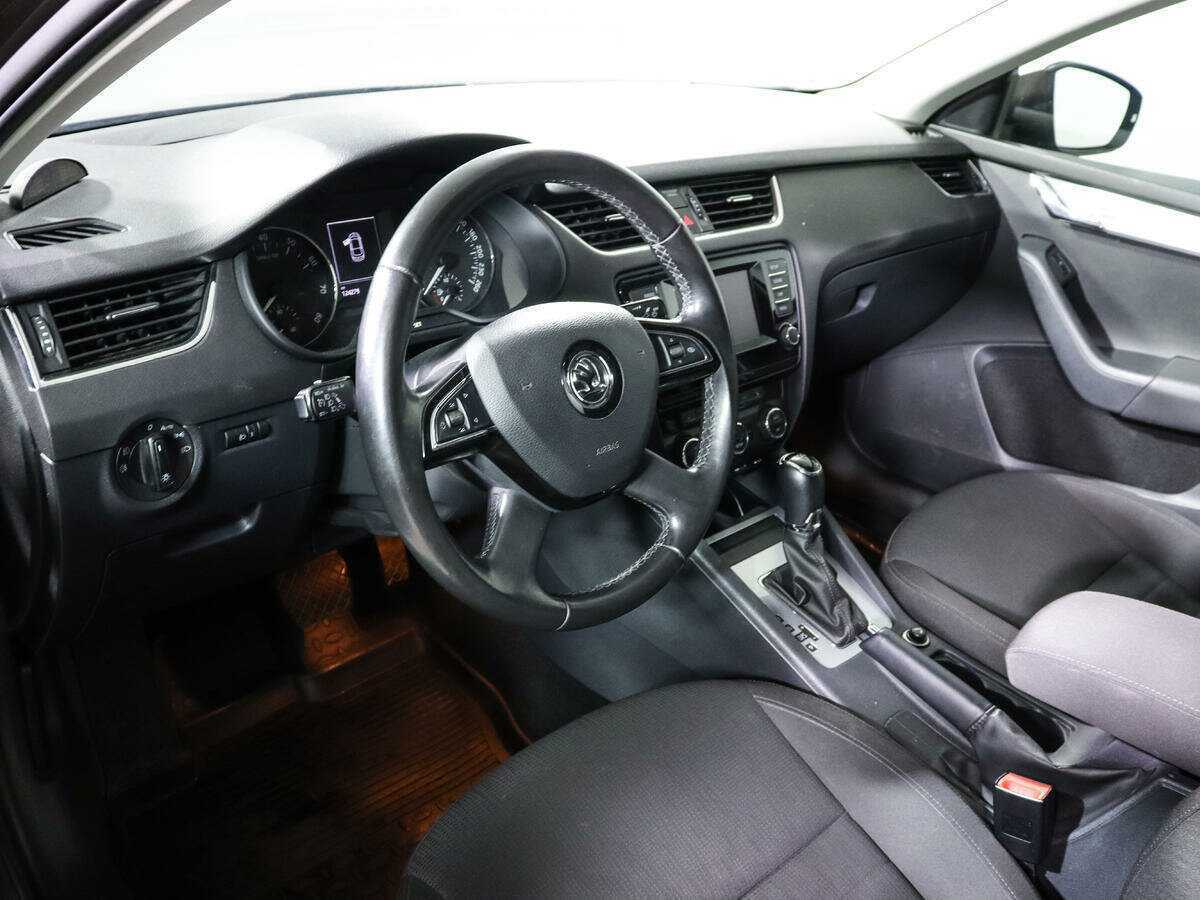Купить Skoda Octavia с пробегом. Фото: #13