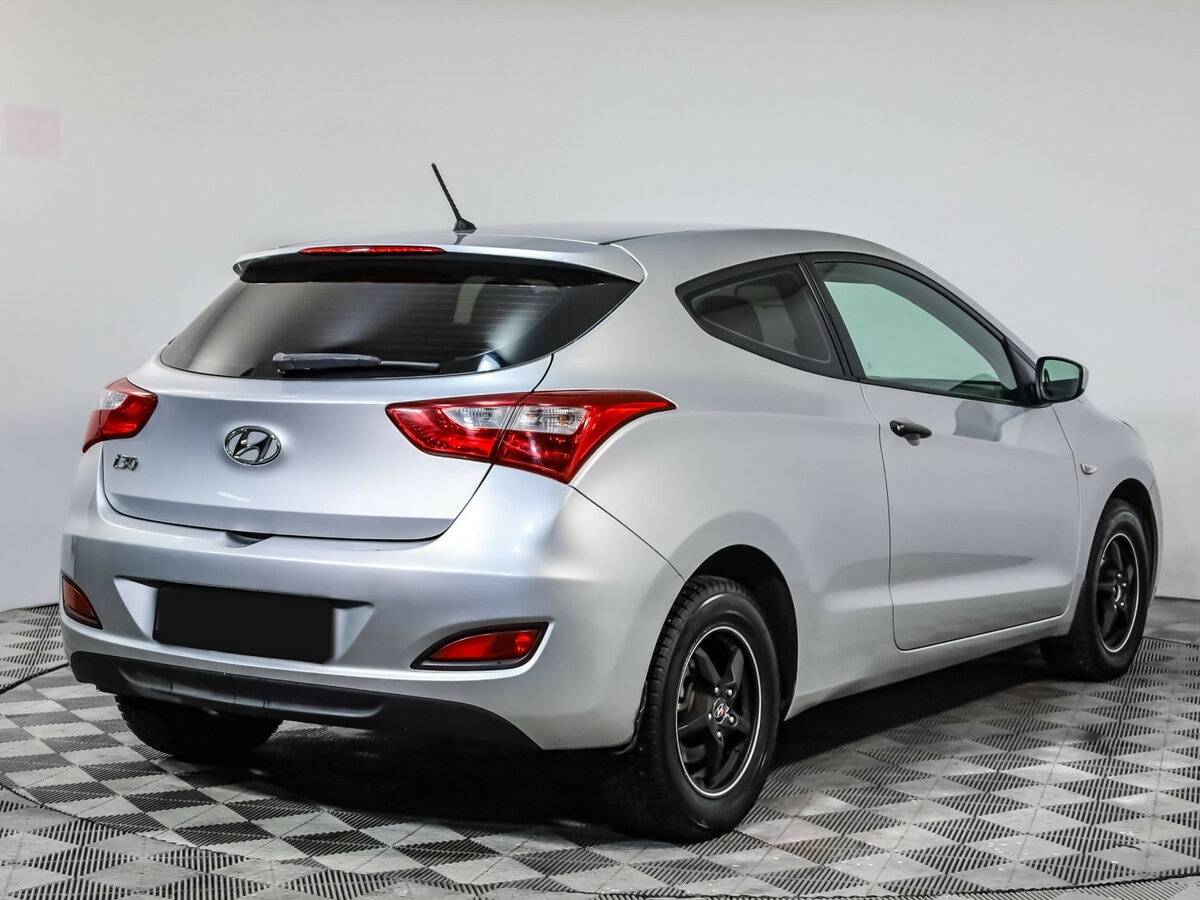 Купить Hyundai i30 с пробегом. Фото: #3