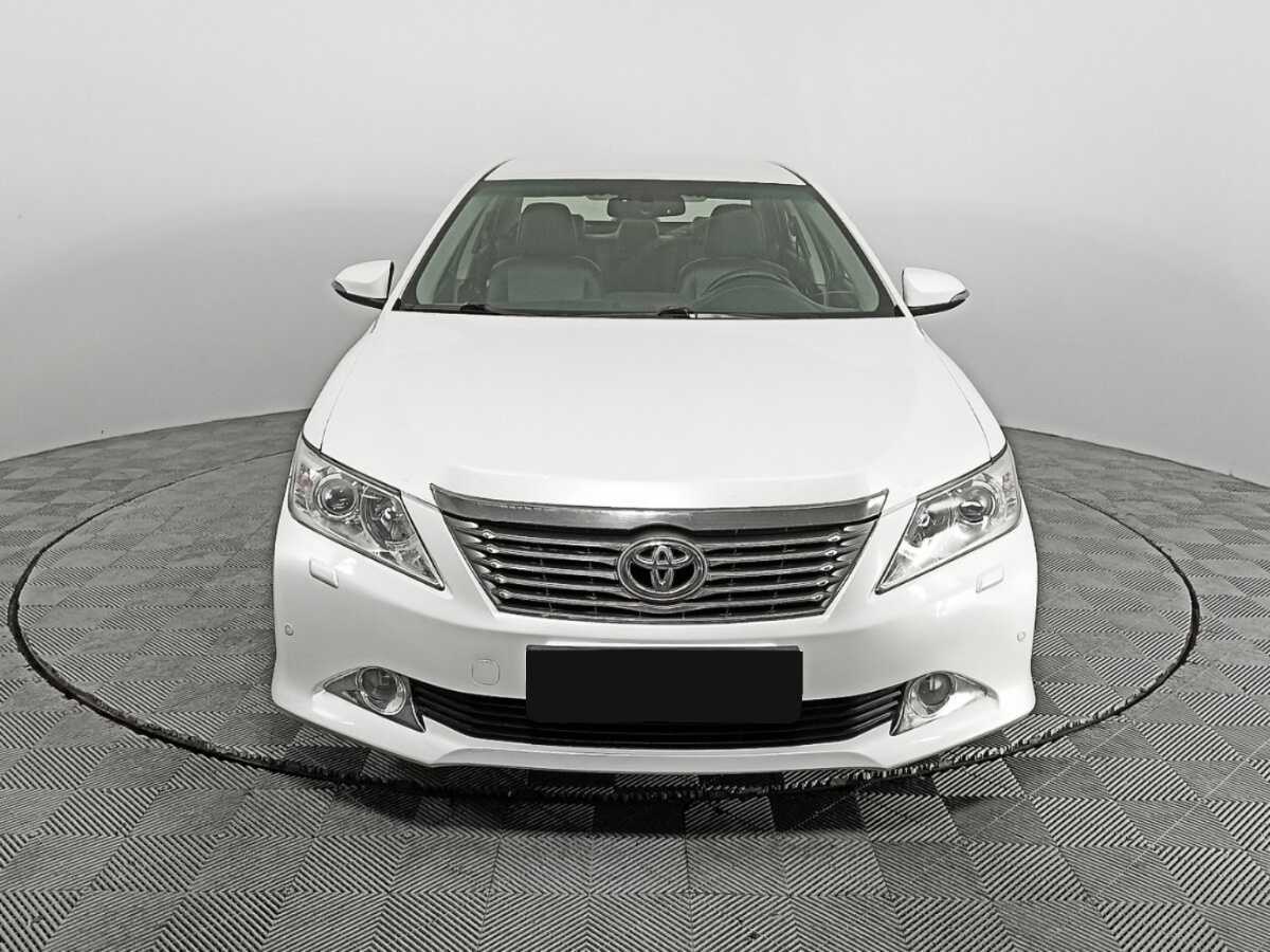 Купить Toyota Camry с пробегом. Фото: #1