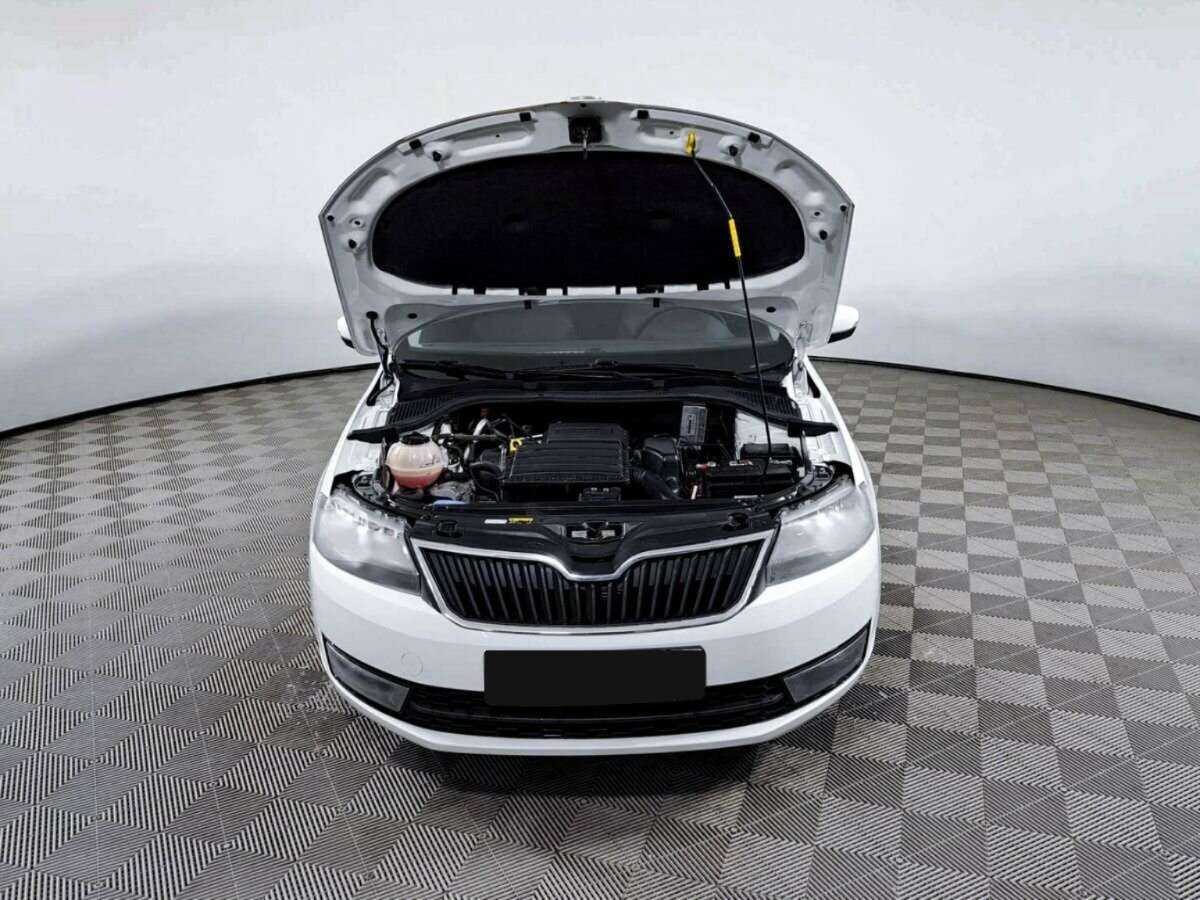 Купить Skoda Rapid с пробегом. Фото: #8