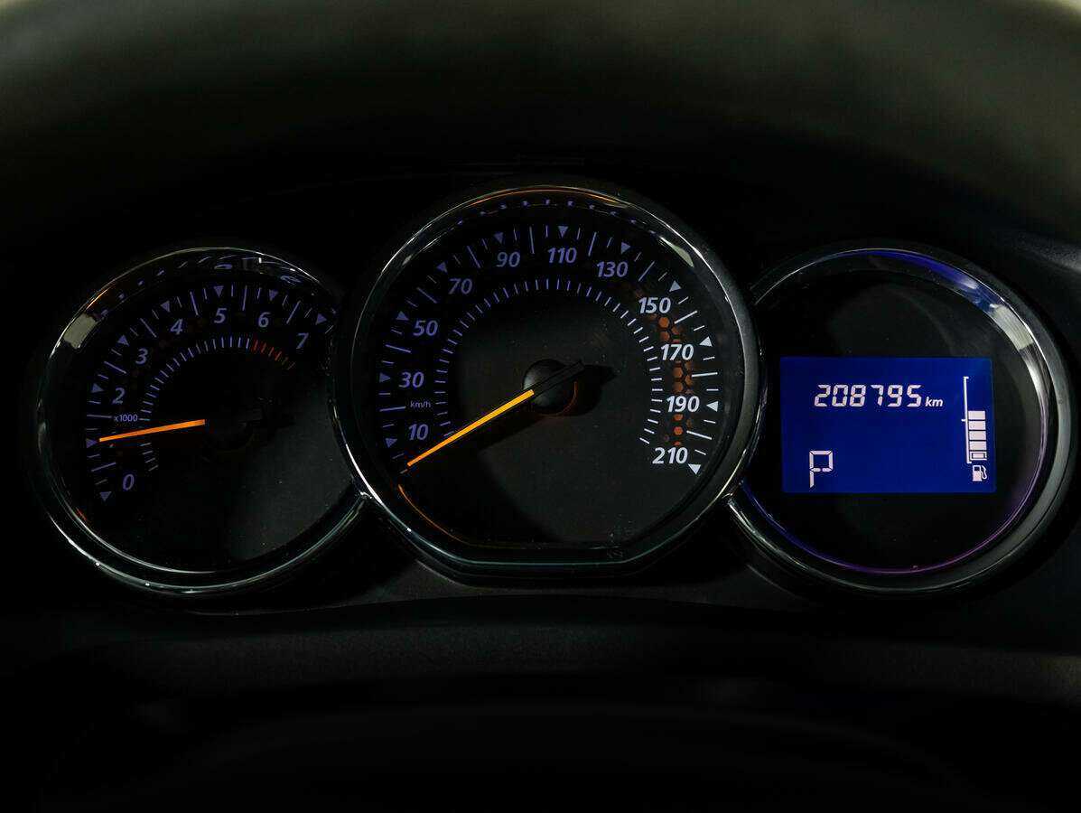 Купить Renault Sandero с пробегом. Фото: #10