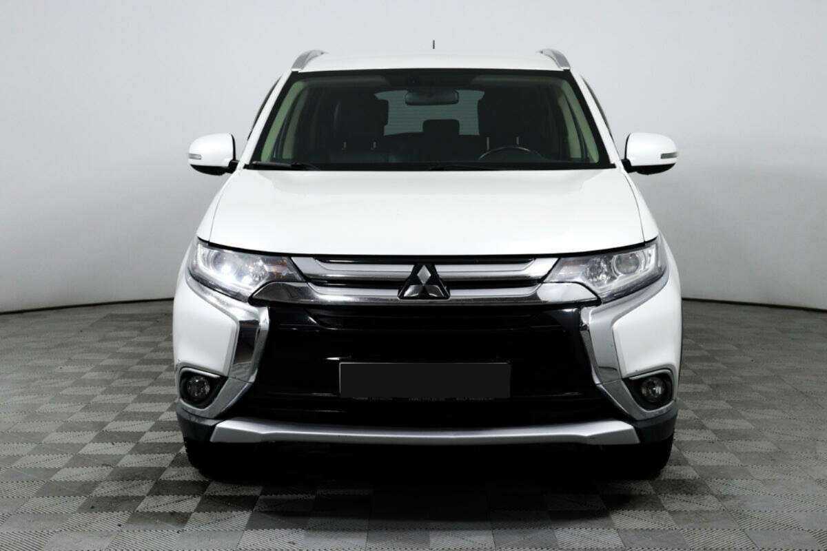 Купить Mitsubishi Outlander с пробегом. Фото: #1