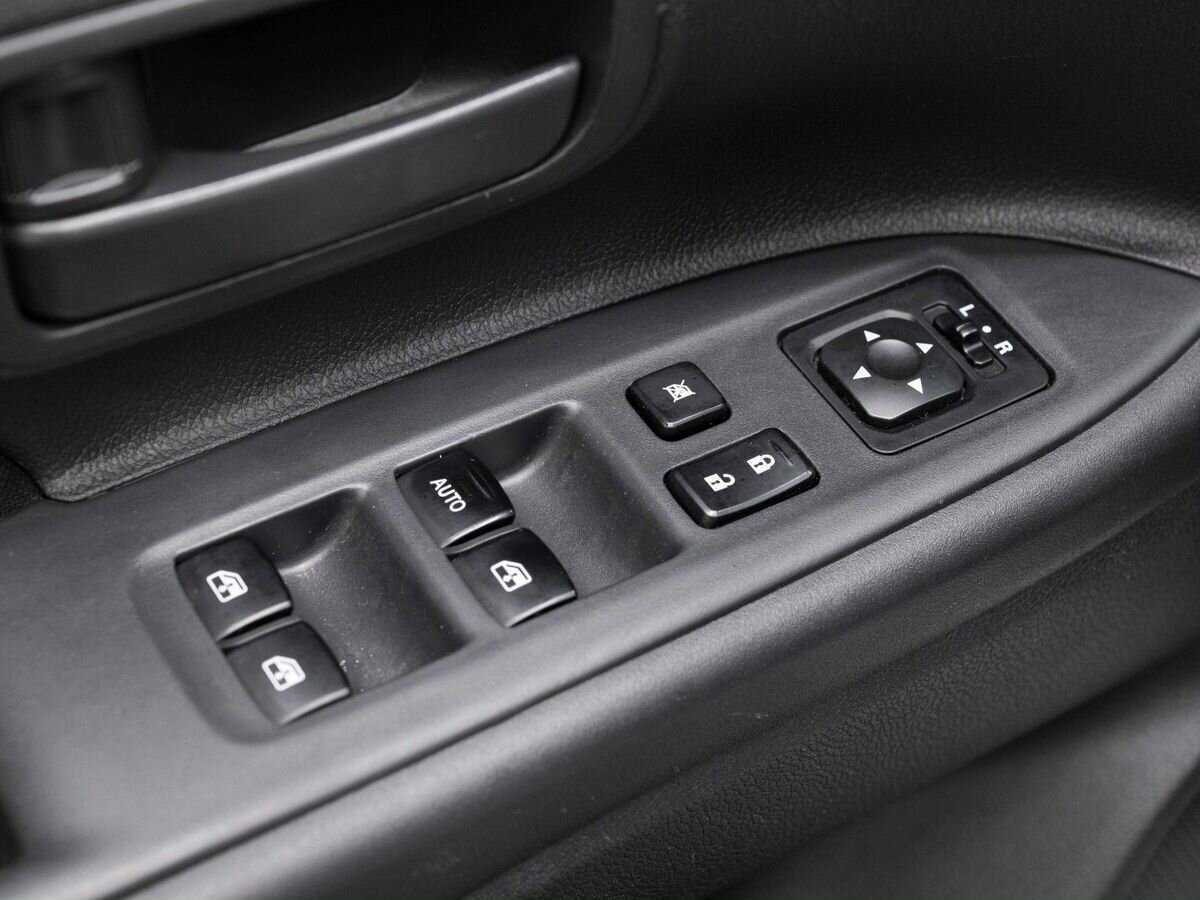 Купить Mitsubishi Outlander с пробегом. Фото: #17
