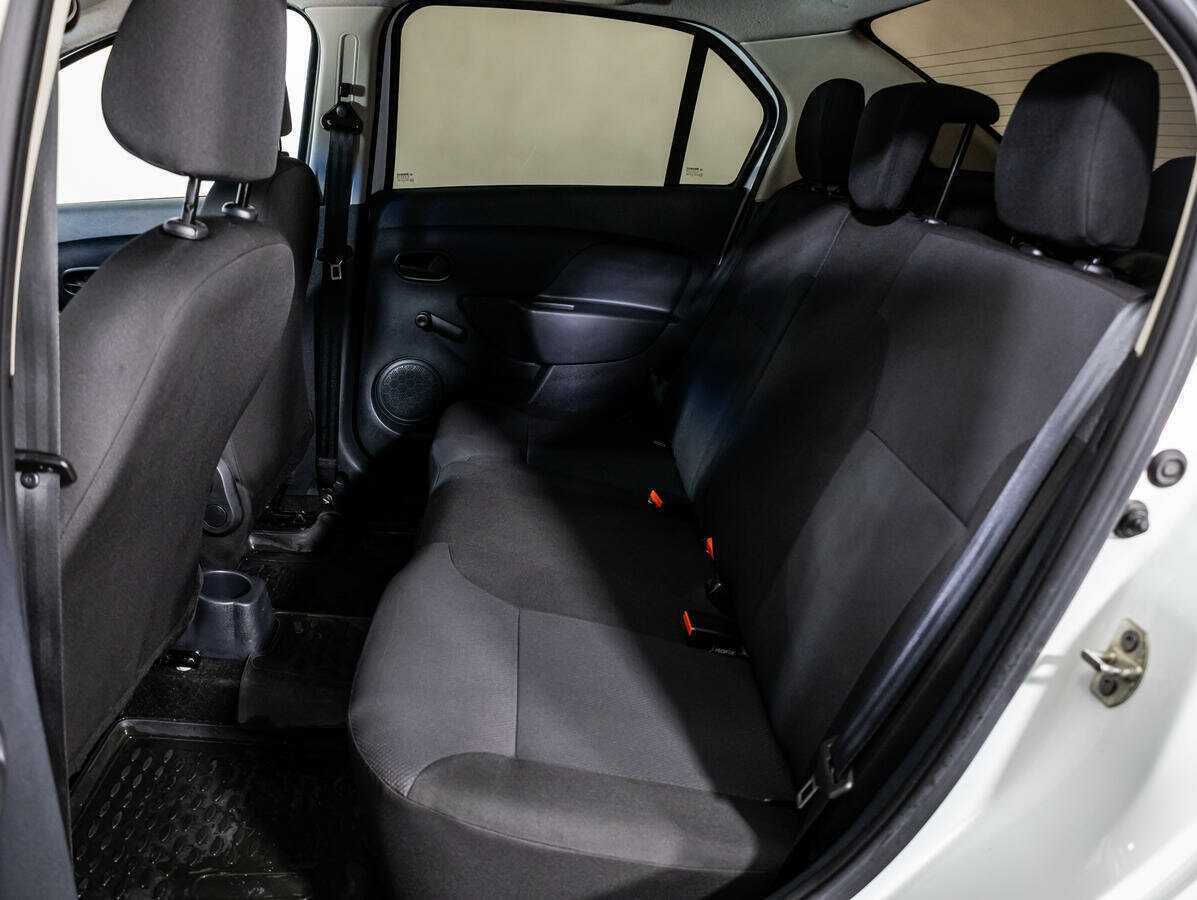 Купить Renault Logan с пробегом. Фото: #9