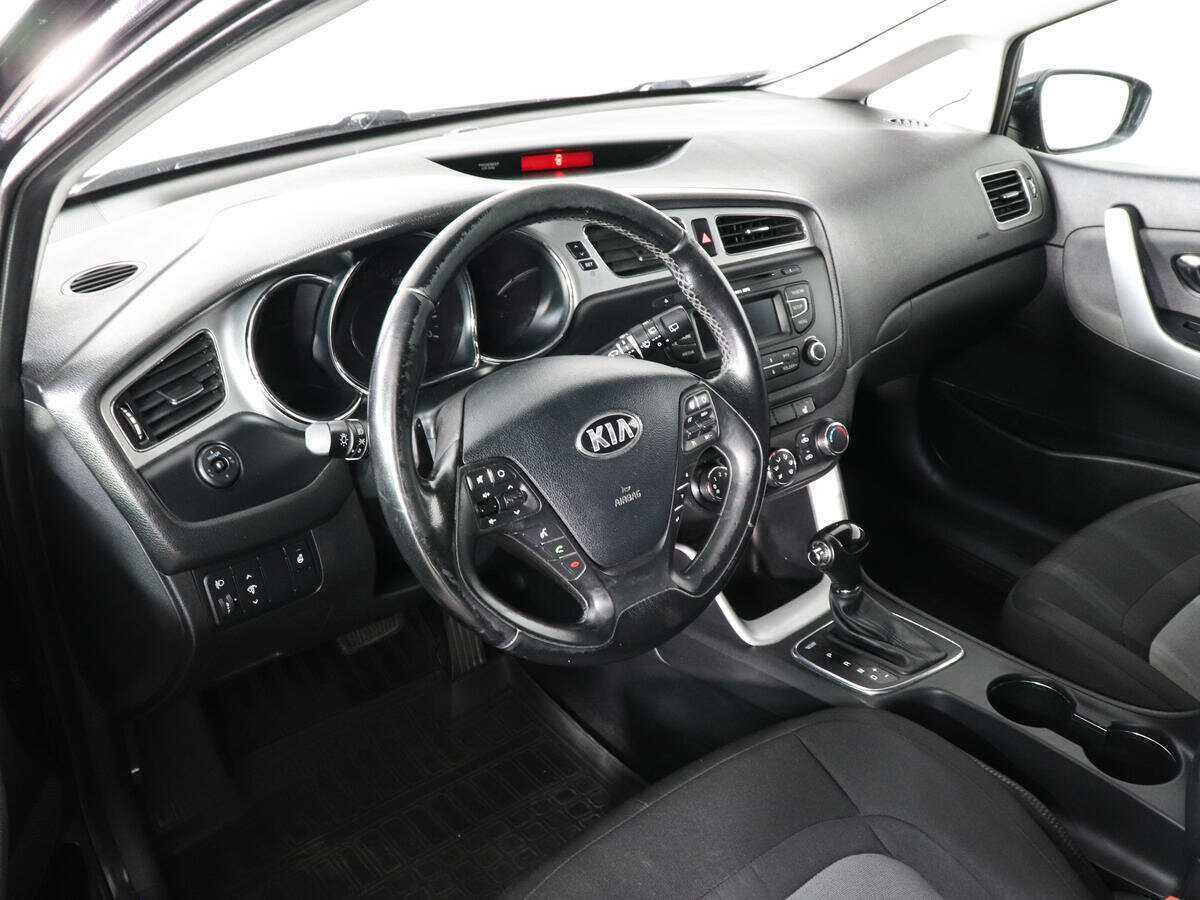 Купить Kia Ceed с пробегом. Фото: #5