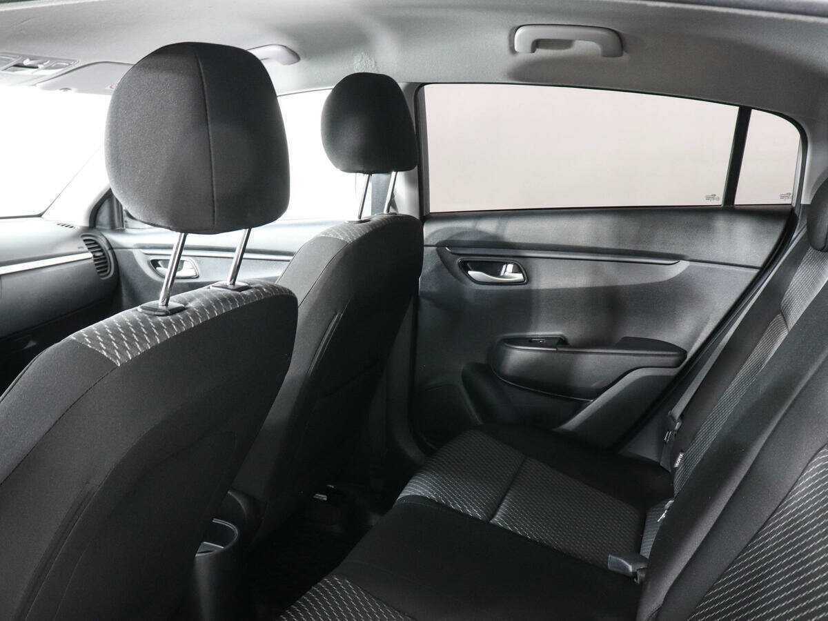 Купить Kia Rio с пробегом. Фото: #11