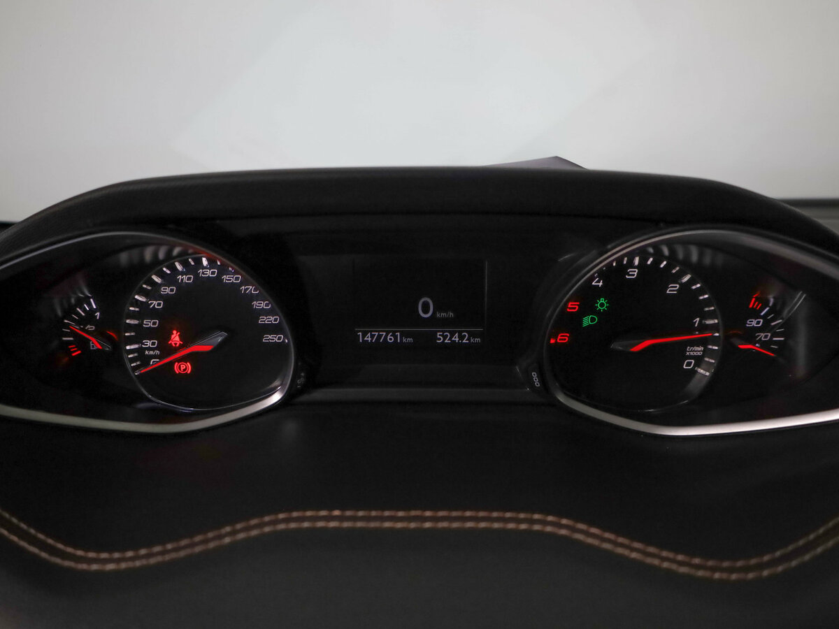 Купить Peugeot 308 с пробегом. Фото: #8