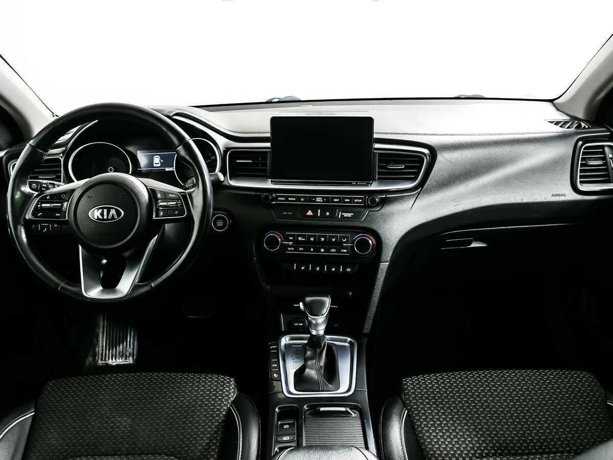 Купить Kia Ceed с пробегом. Фото: #10