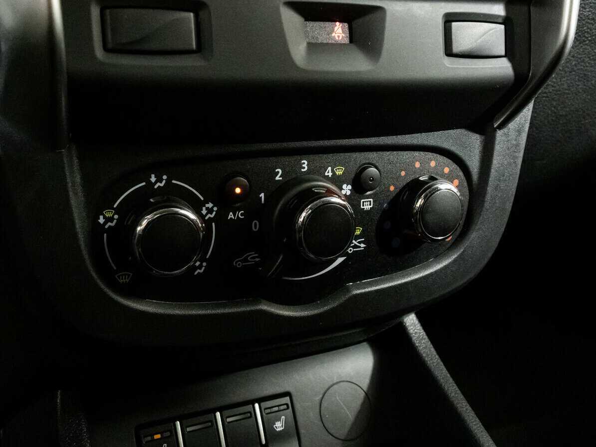 Купить Lada (ВАЗ) Largus с пробегом. Фото: #9