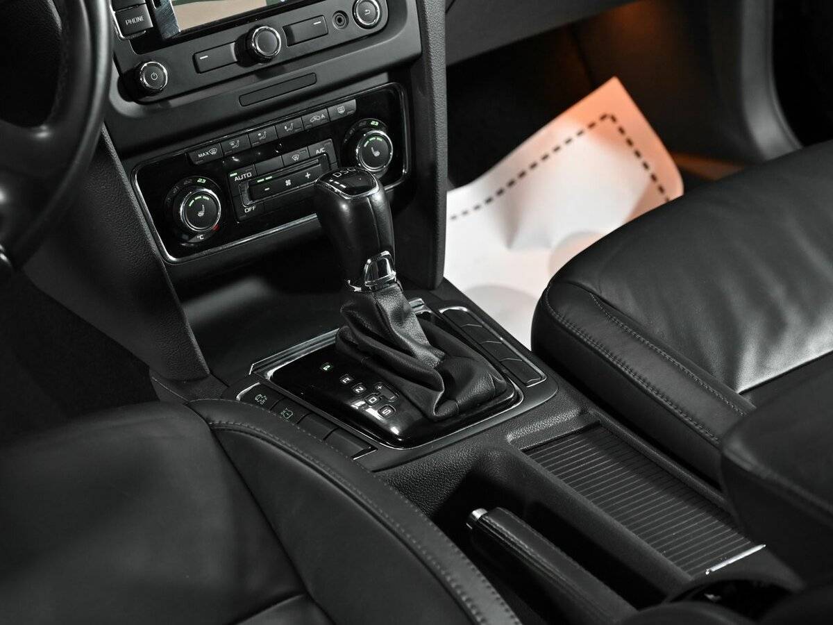 Купить Skoda Superb с пробегом. Фото: #10