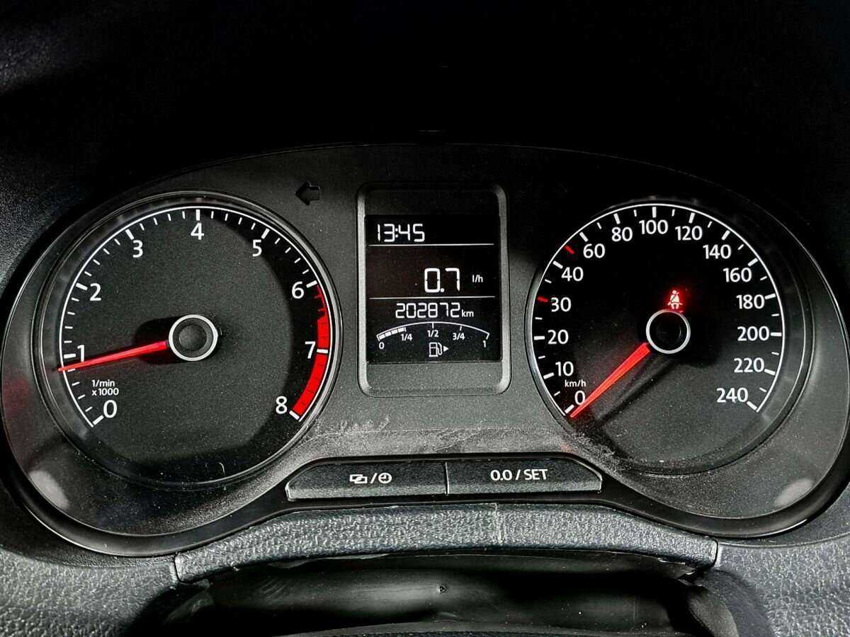 Купить Volkswagen Polo с пробегом. Фото: #8