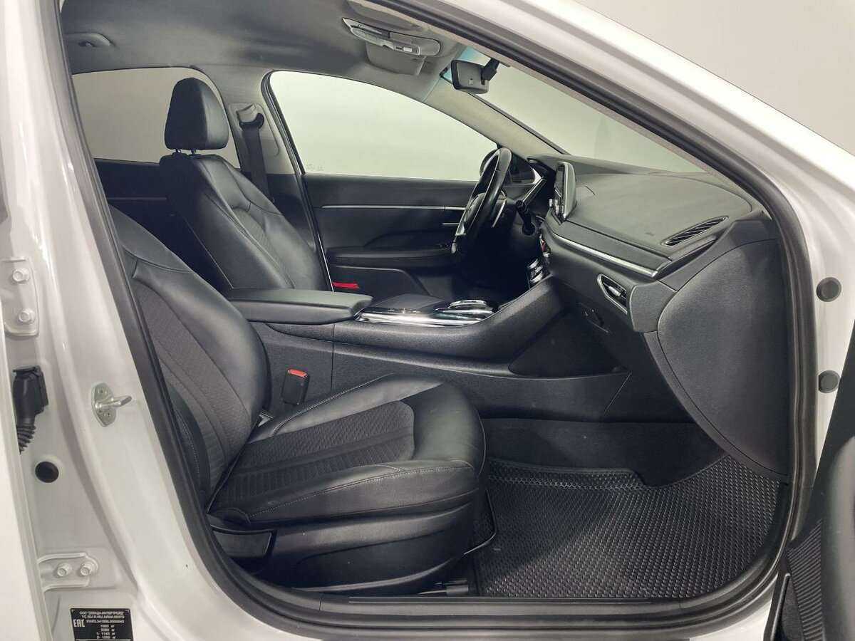 Купить Hyundai Sonata с пробегом. Фото: #13
