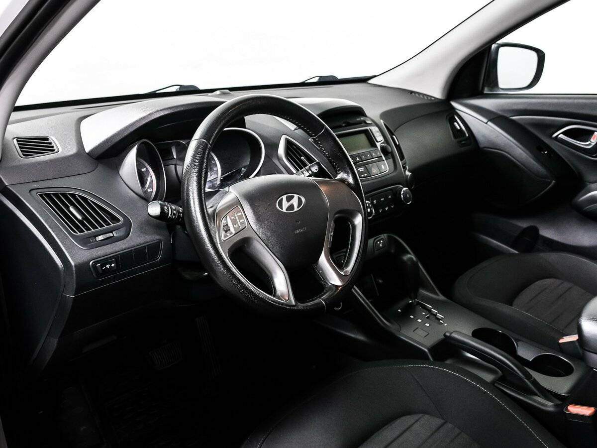 Купить Hyundai ix35 с пробегом. Фото: #11