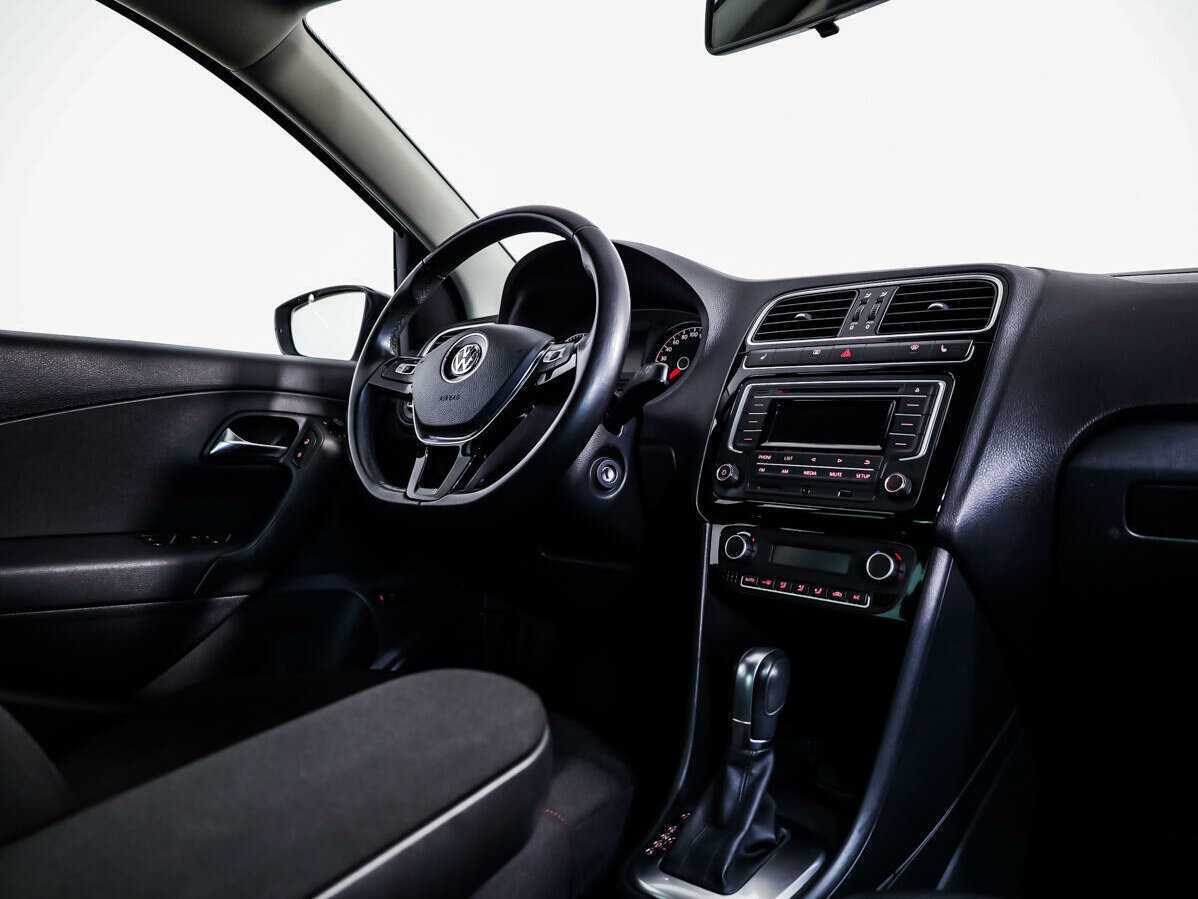 Купить Volkswagen Polo с пробегом. Фото: #7