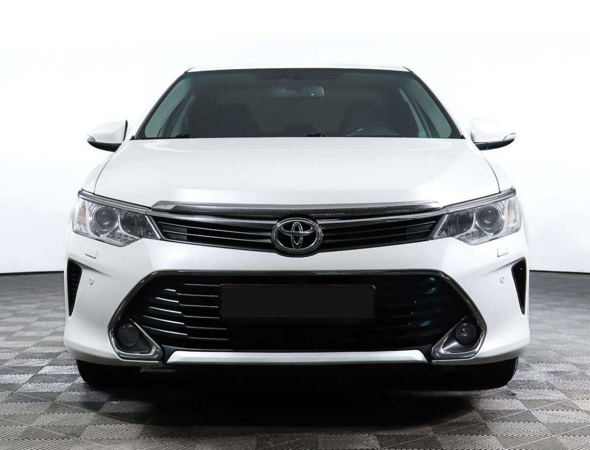 Купить Toyota Camry с пробегом. Фото: #1