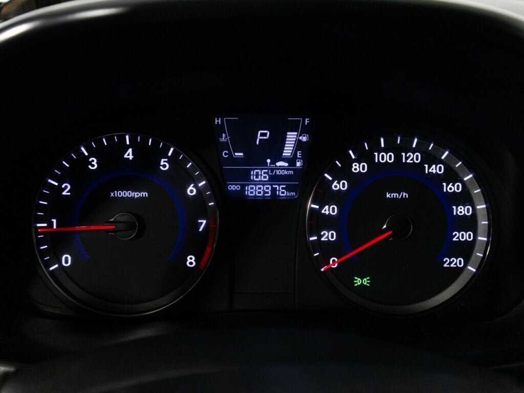 Купить Hyundai Solaris с пробегом. Фото: #11