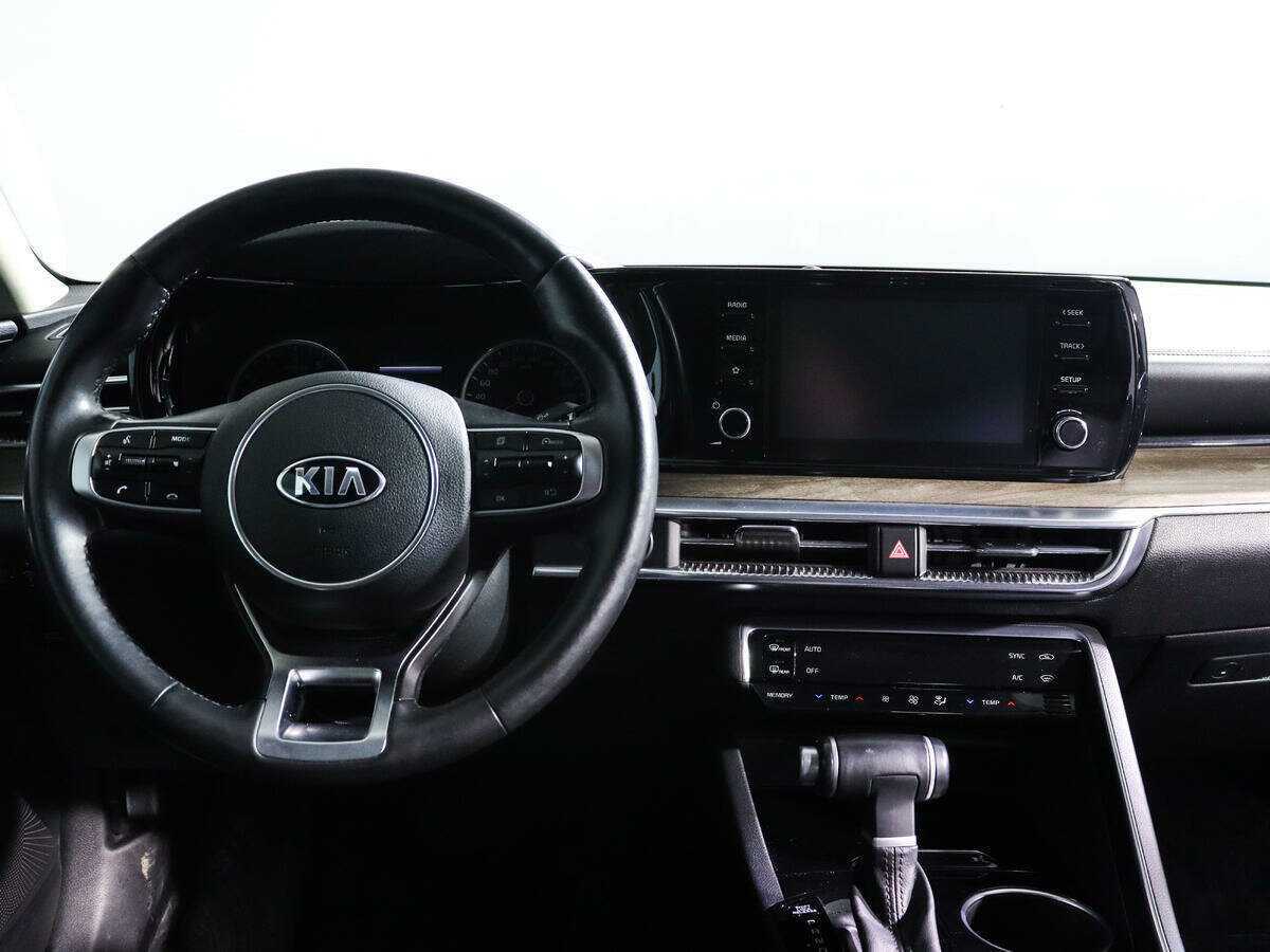 Купить Kia K5 с пробегом. Фото: #9