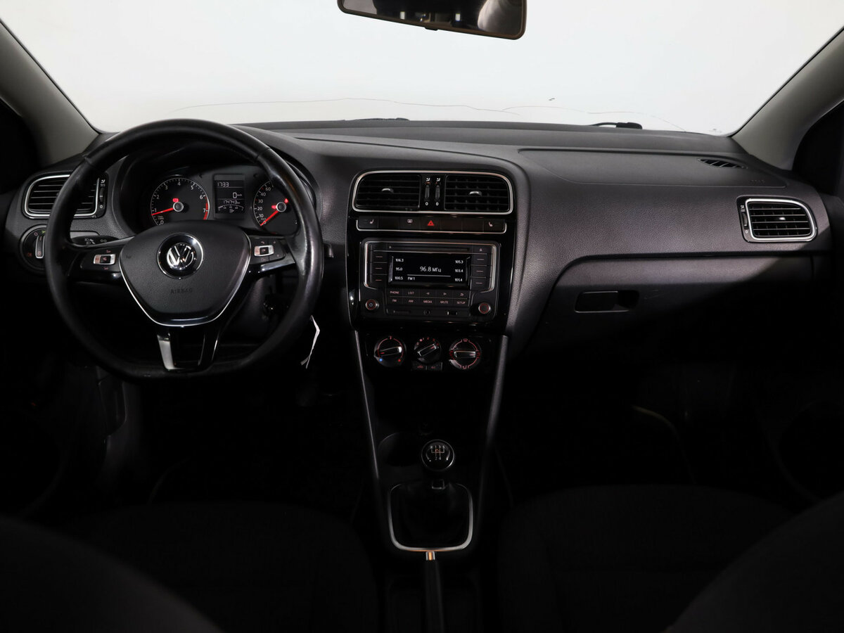 Купить Volkswagen Polo с пробегом. Фото: #7