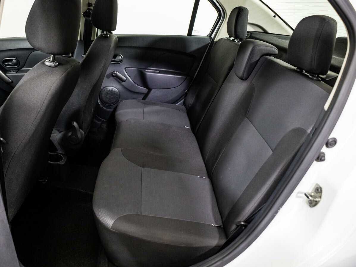 Купить Renault Logan с пробегом. Фото: #9