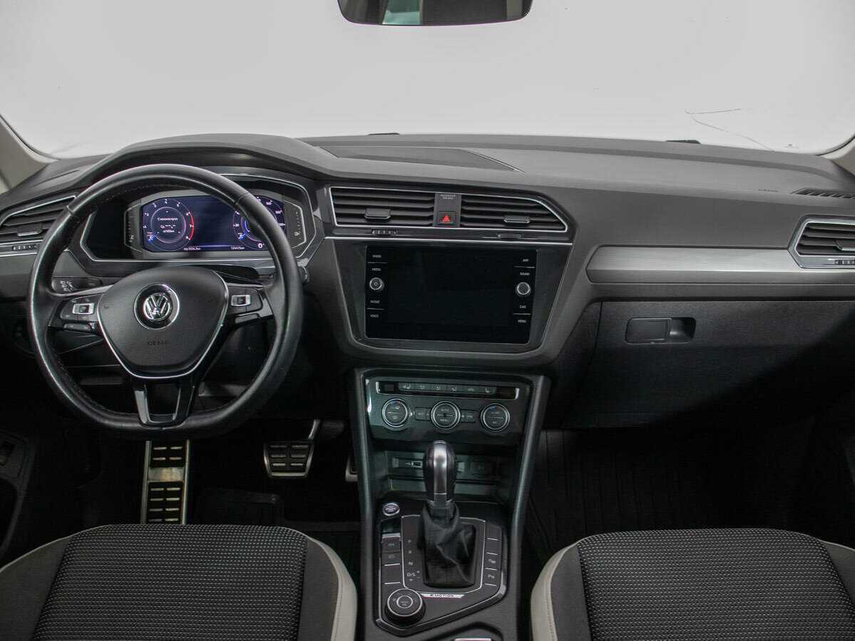 Купить Volkswagen Tiguan с пробегом. Фото: #12