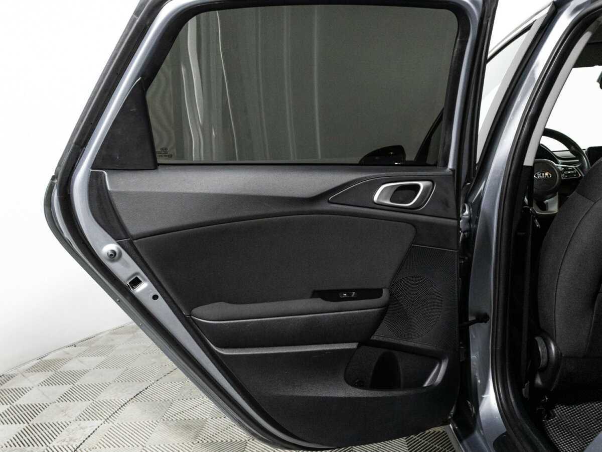 Купить Kia Ceed с пробегом. Фото: #23