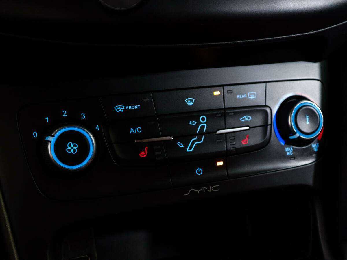 Купить Ford Focus с пробегом. Фото: #16