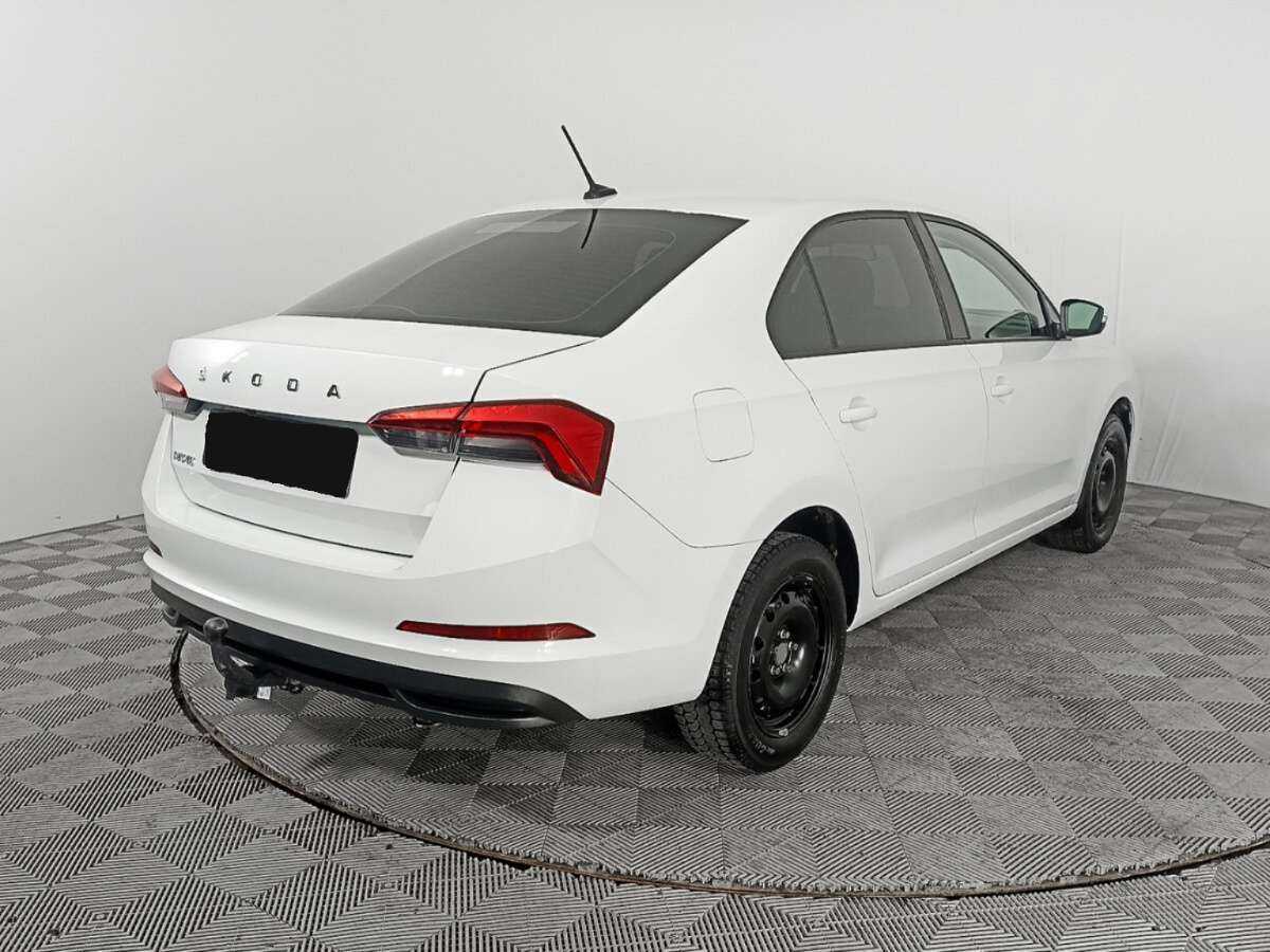 Купить Skoda Rapid с пробегом. Фото: #4