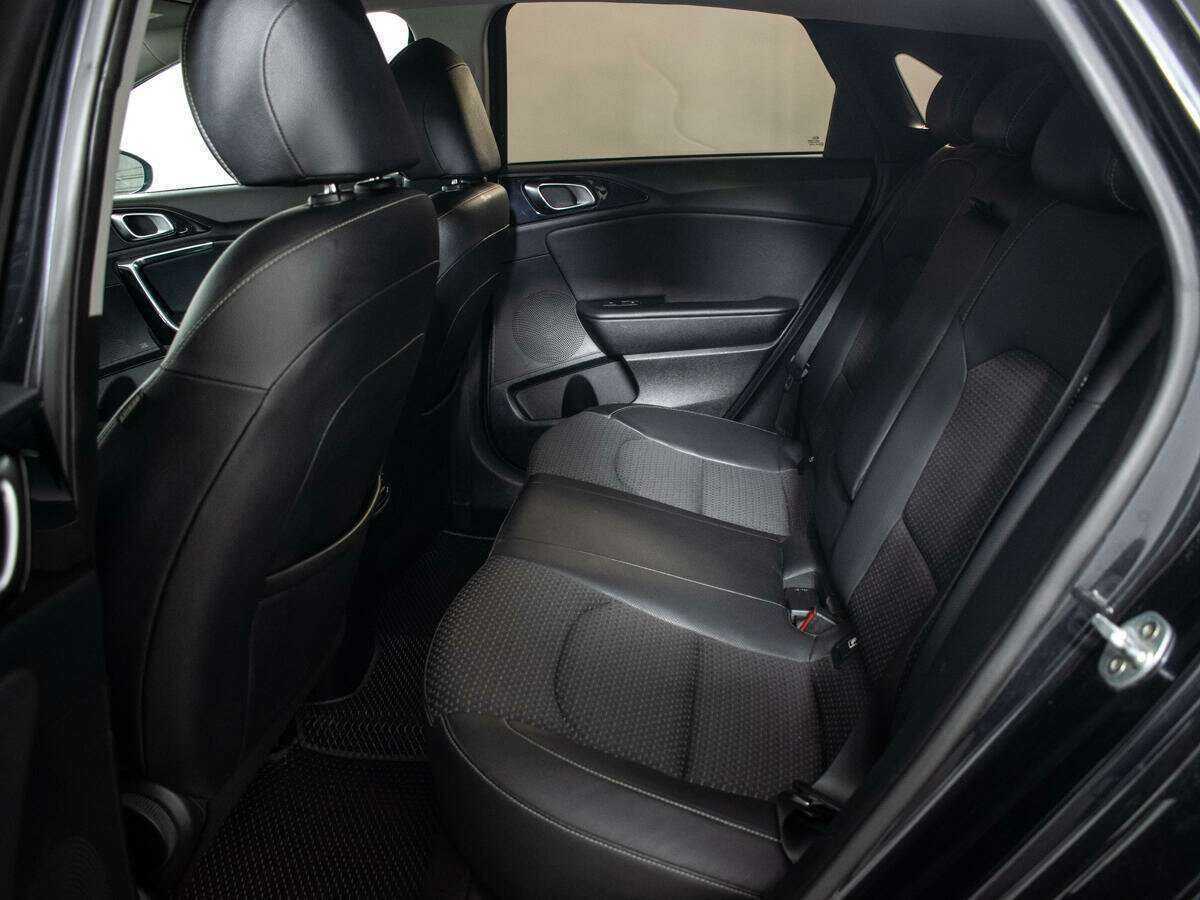 Купить Kia Ceed с пробегом. Фото: #9