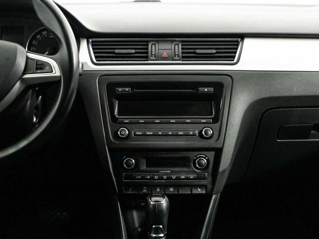 Купить Skoda Rapid с пробегом. Фото: #13