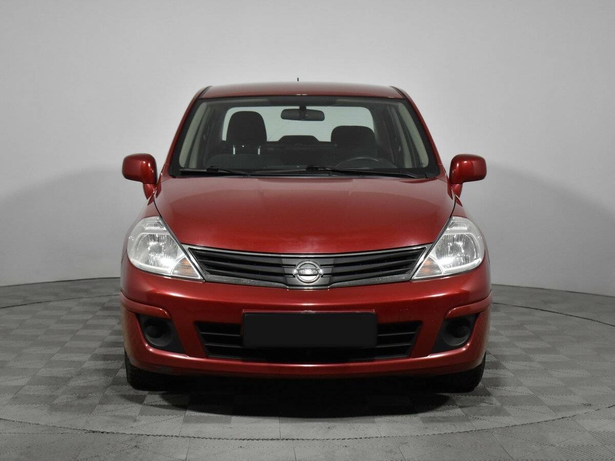 Купить Nissan Tiida с пробегом. Фото: #1