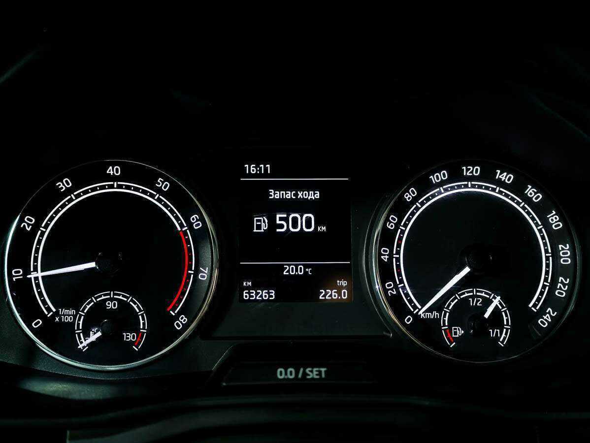 Купить Skoda Rapid с пробегом. Фото: #9