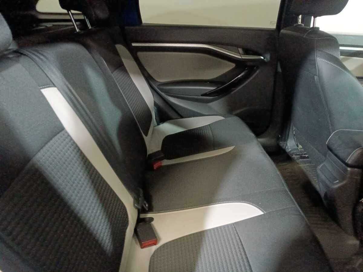 Купить Lada (ВАЗ) Vesta с пробегом. Фото: #10