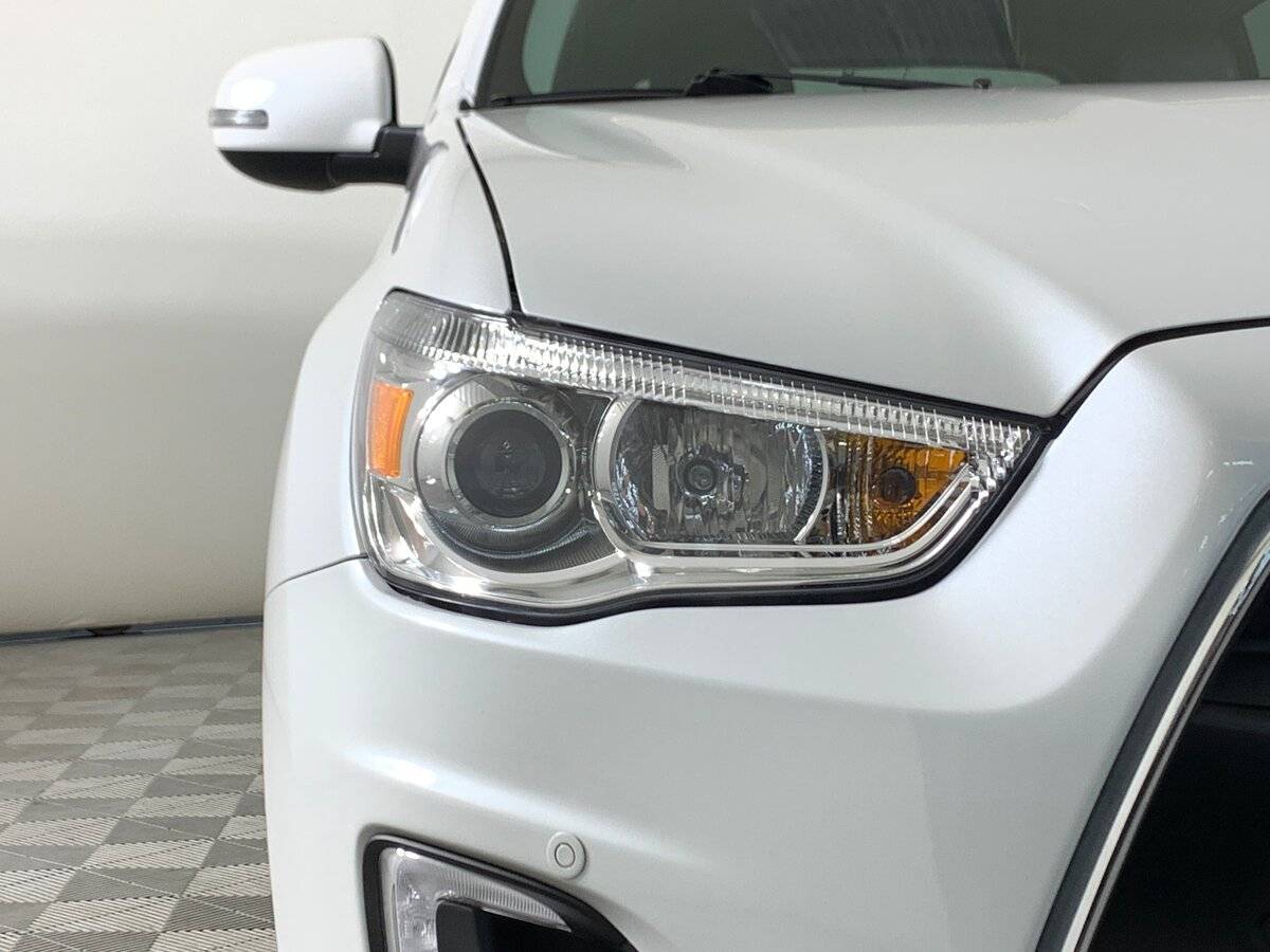 Купить Mitsubishi ASX с пробегом. Фото: #9