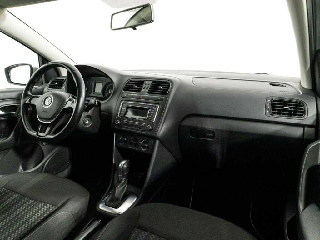 Купить Volkswagen Polo с пробегом. Фото: #8