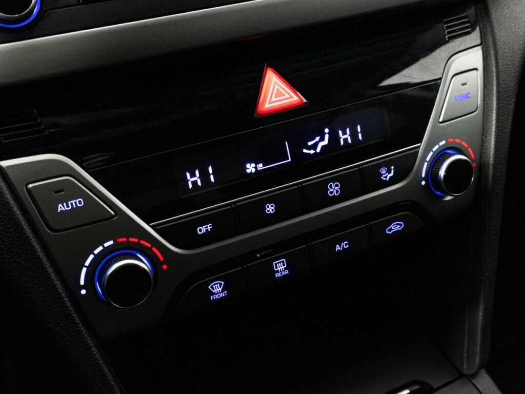 Купить Hyundai Elantra с пробегом. Фото: #15