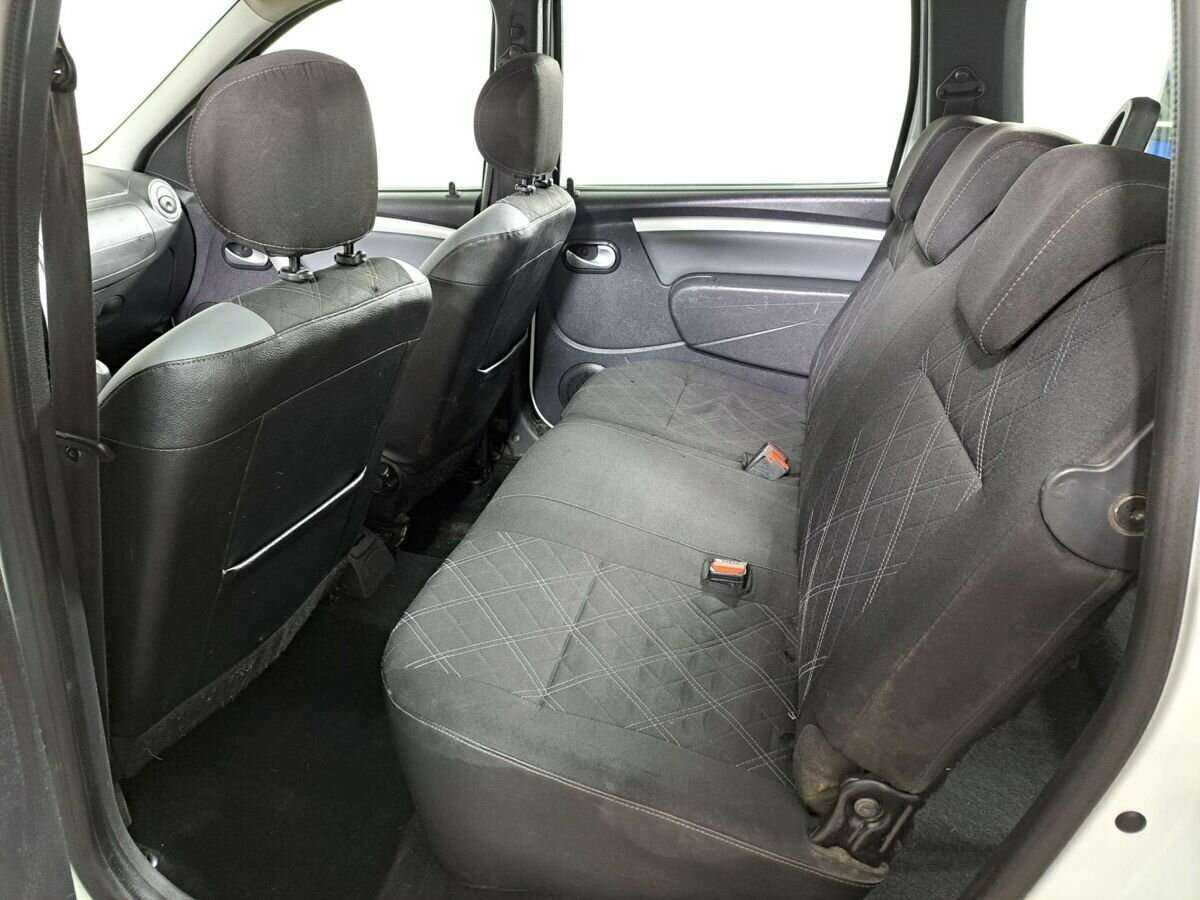 Купить Lada (ВАЗ) Largus с пробегом. Фото: #9