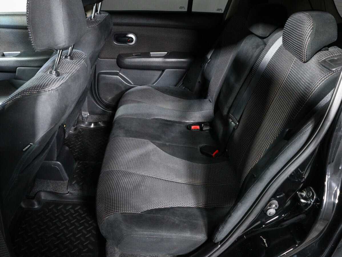 Купить Nissan Tiida с пробегом. Фото: #7