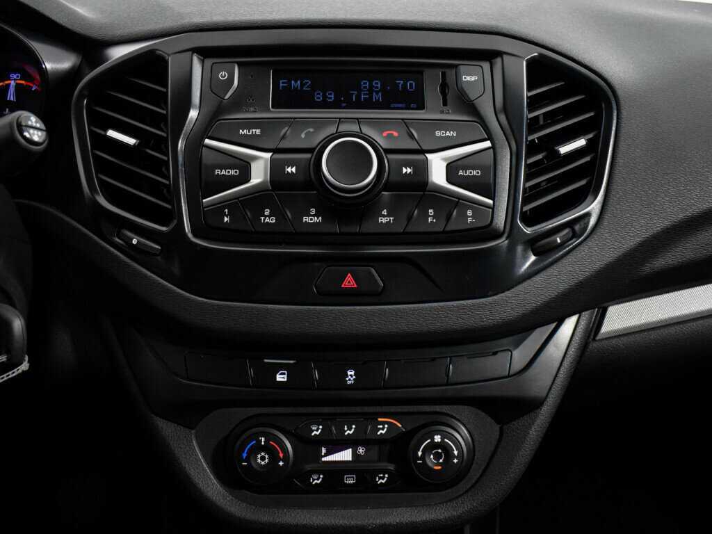 Купить Lada (ВАЗ) Vesta с пробегом. Фото: #12