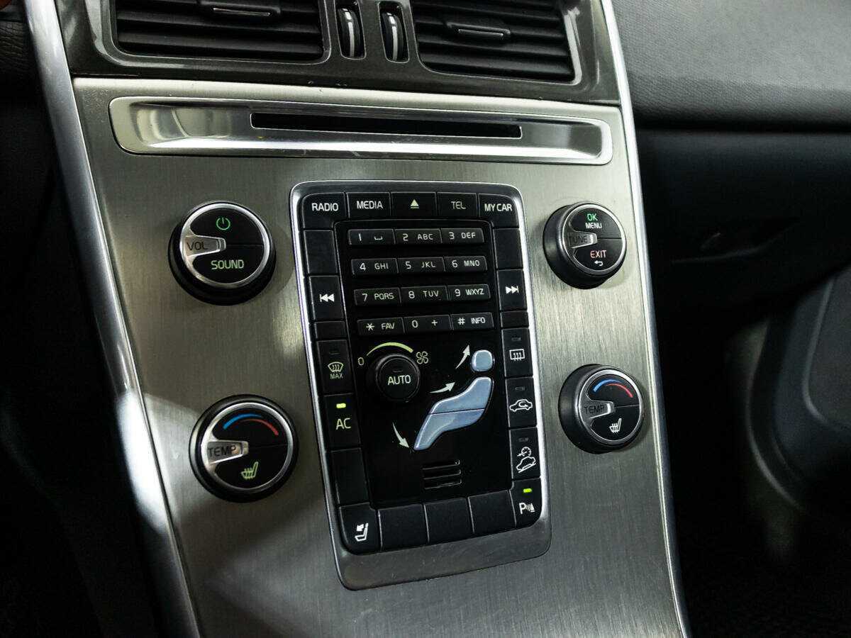 Купить Volvo XC60 с пробегом. Фото: #16